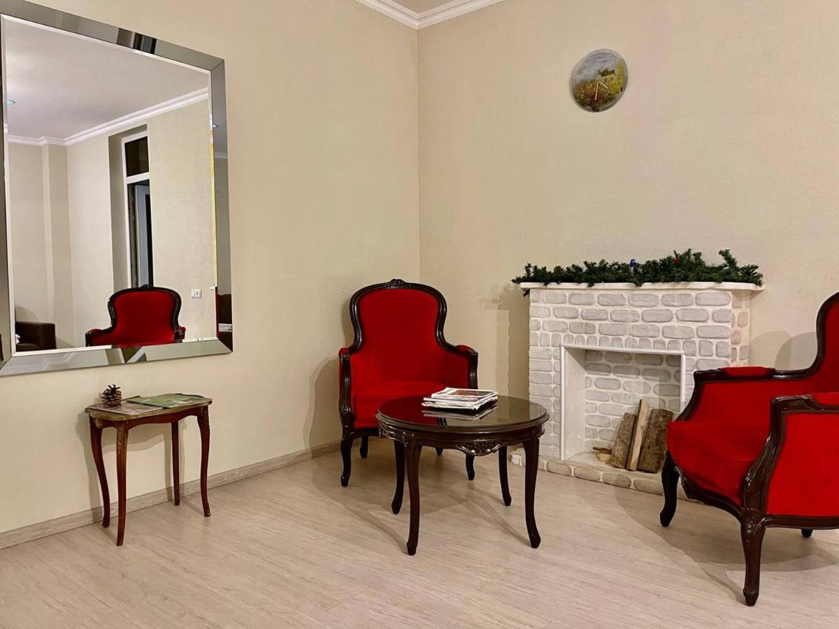 Merien Hotel Ереван Екстериор снимка